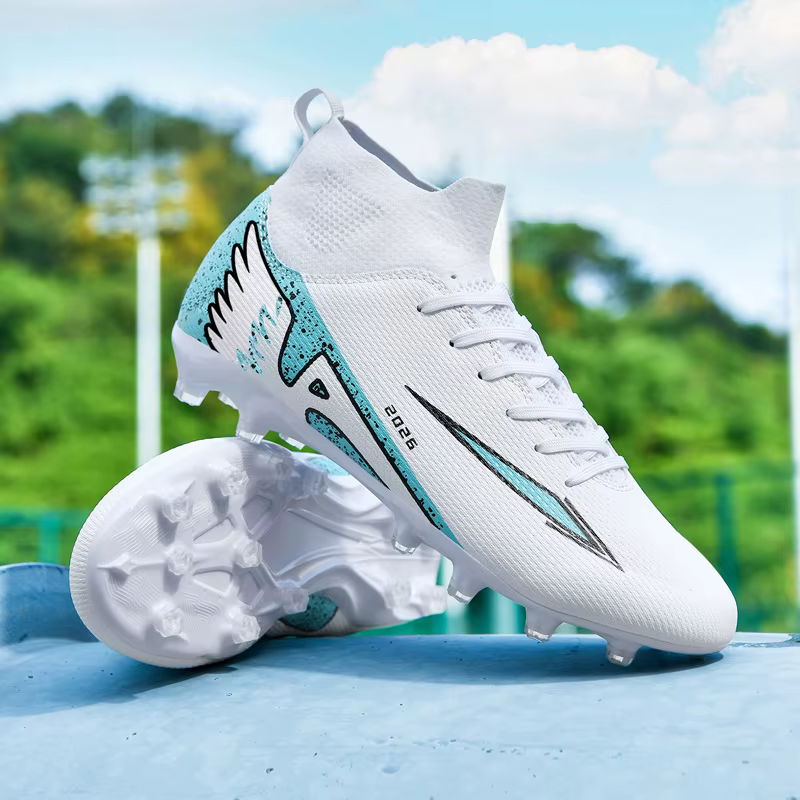 Chaussures de football pour hommes à tige haute, ultralégères, antidérapantes, pour le sport en plein air, chaussures de football de haute qualité pour le futsal, antidérapantes