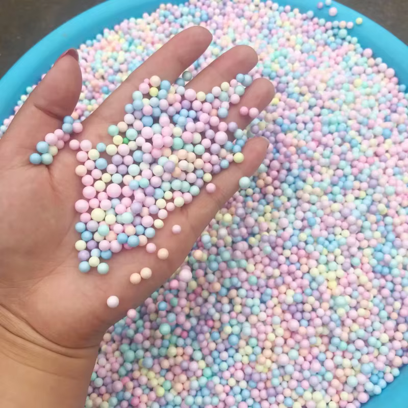 Bouteille de boules de polystyrène