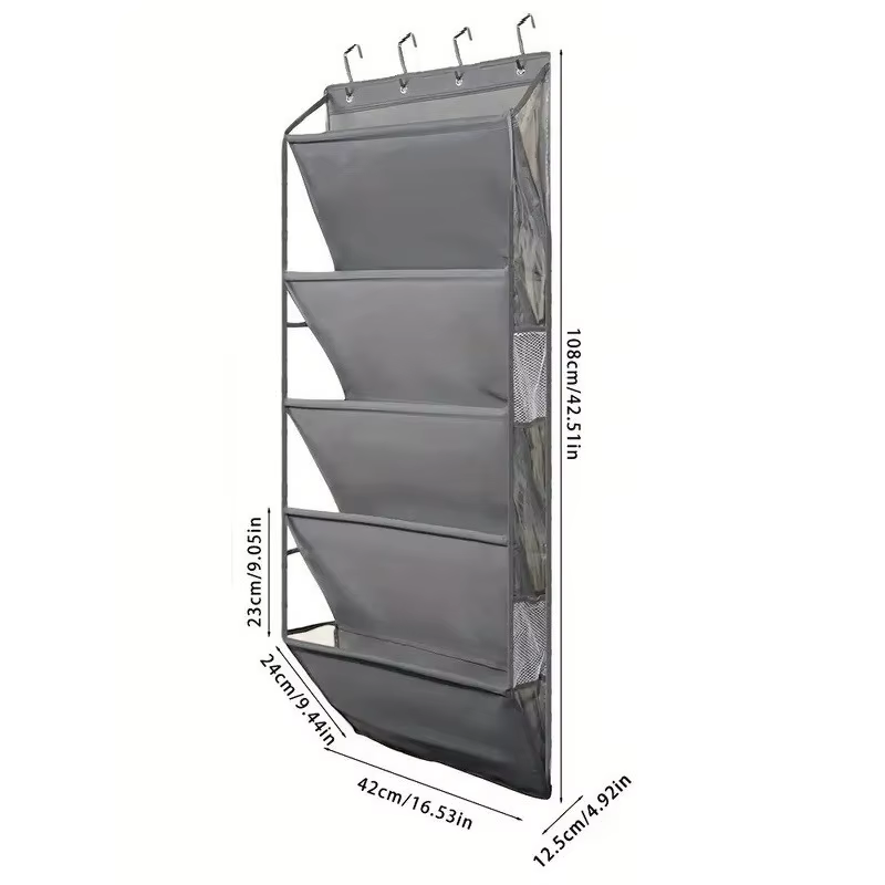 Organisateur de chaussures au-dessus de la porte