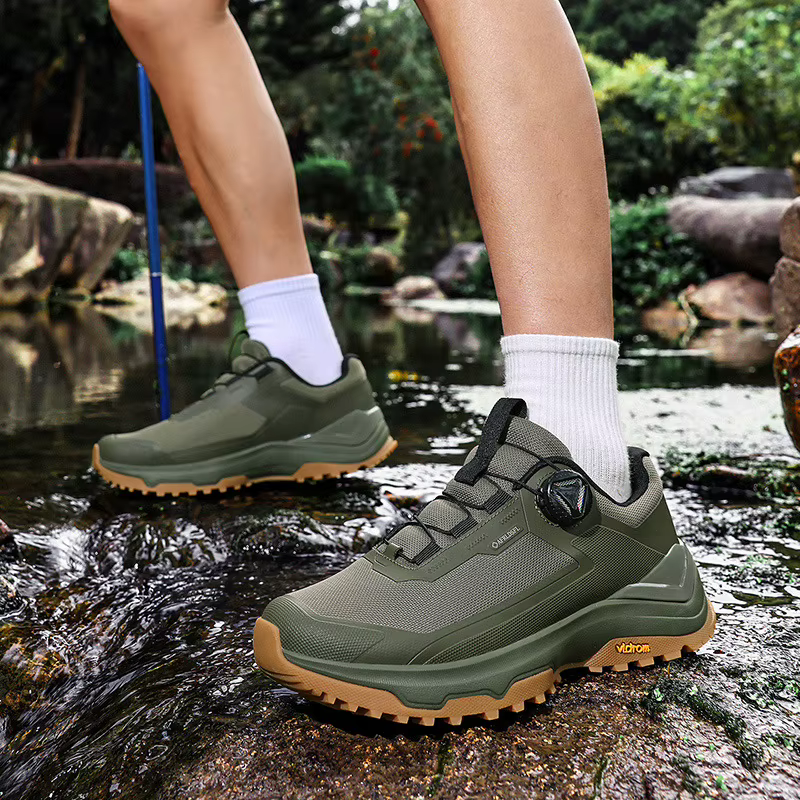Nouvelles Chaussures de Sport d'Extérieur pour Hommes 2026 Légères Respirantes Antidérapantes Résistantes à l'Usure Amortissantes à Boucle Rotative pour le Camping