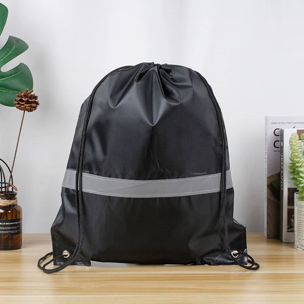 Sac à dos de sport à cordon de serrage avec bande réfléchissante