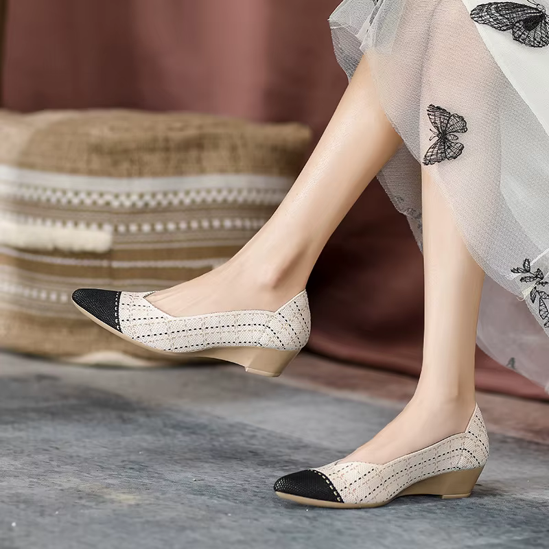 Chaussures tricotées à semelles compensées pour femmes