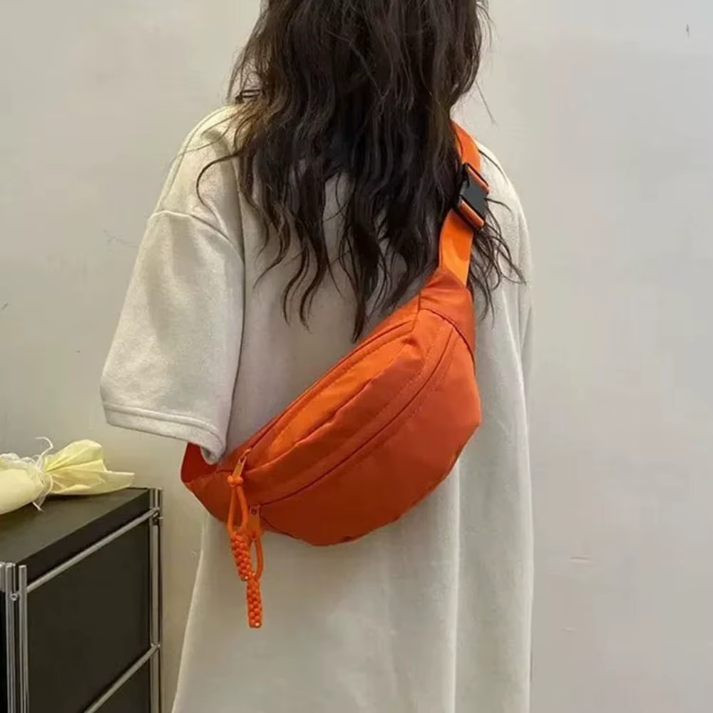 Sac de poitrine demi-lune pour femme