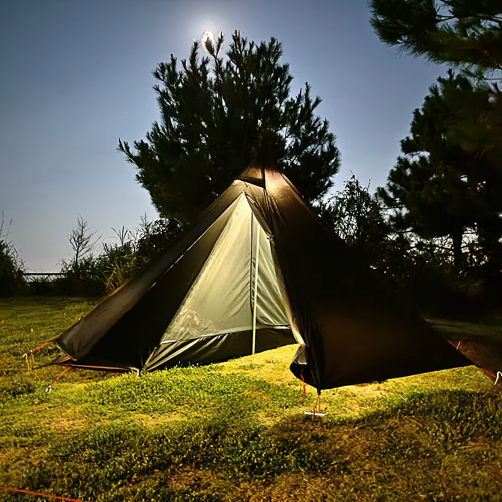 Tente Tipi de Camping avec fenêtre de cheminée
