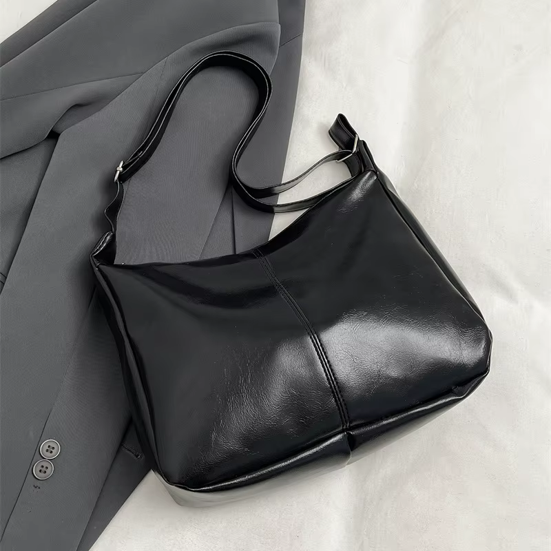 Nouveau sac à bandoulière tendance pour femmes, en cuir PU, grande capacité, sac sous le bras, sac hobo rétro pour femmes