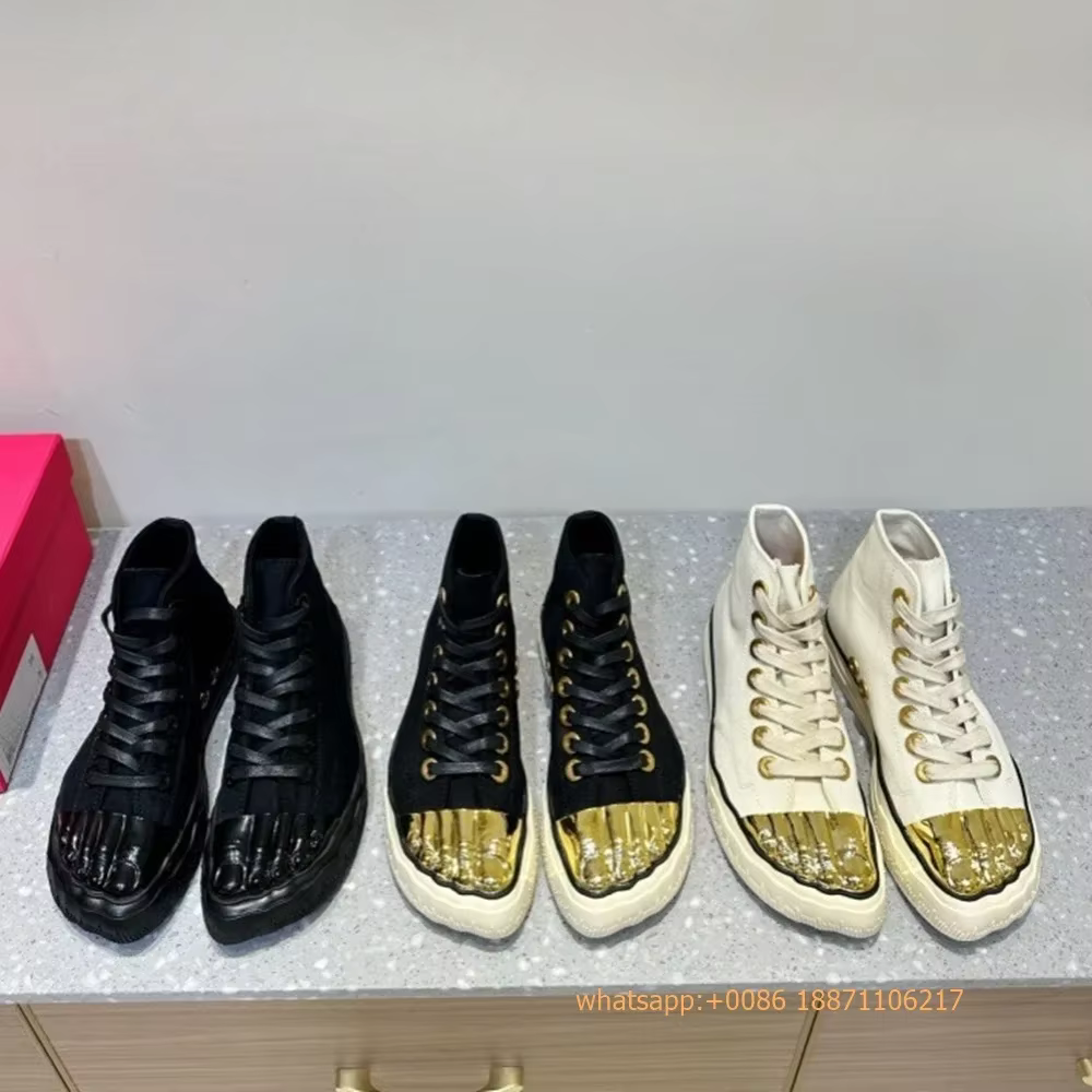 Chaussures de défilé dorées à cinq doigts pour femmes, escarpins de sport décontractés à semelle épaisse, Sexy, modèle de fête, baskets à lacets, nouvelle collection été 2024
