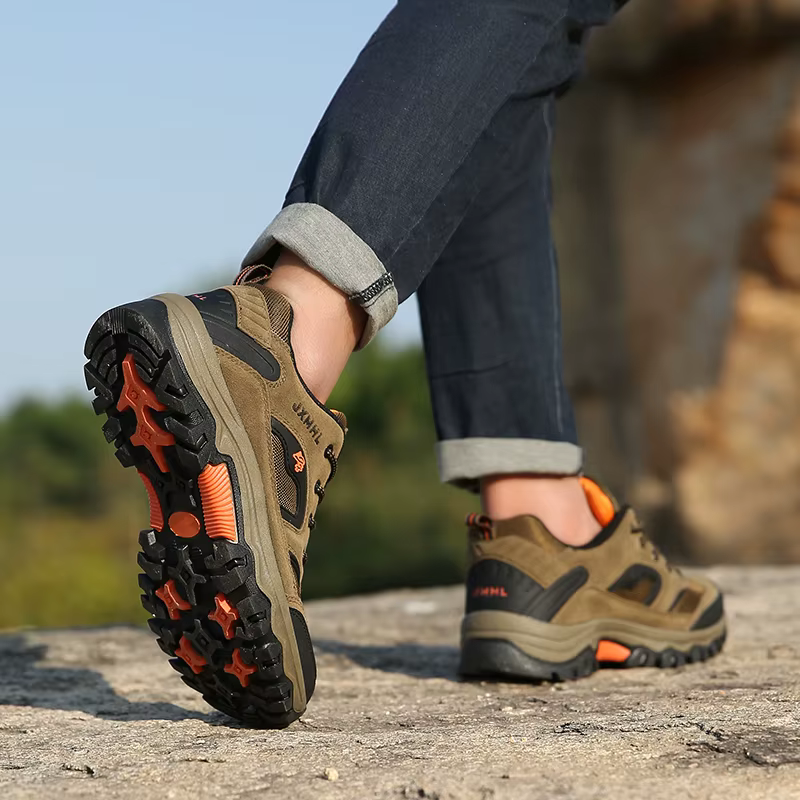 Chaussures de randonnée pour hommes en daim