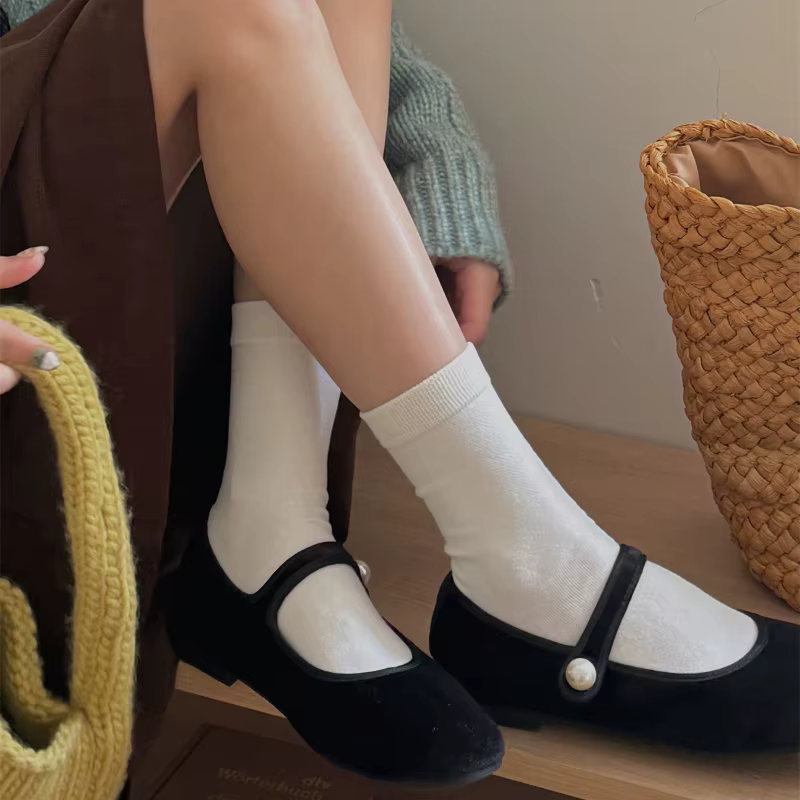 Chaussettes mi-longues en coton pour femmes, rétro, rouge, décontracté, mode, document solide, noir, blanc, gris, automne, hiver