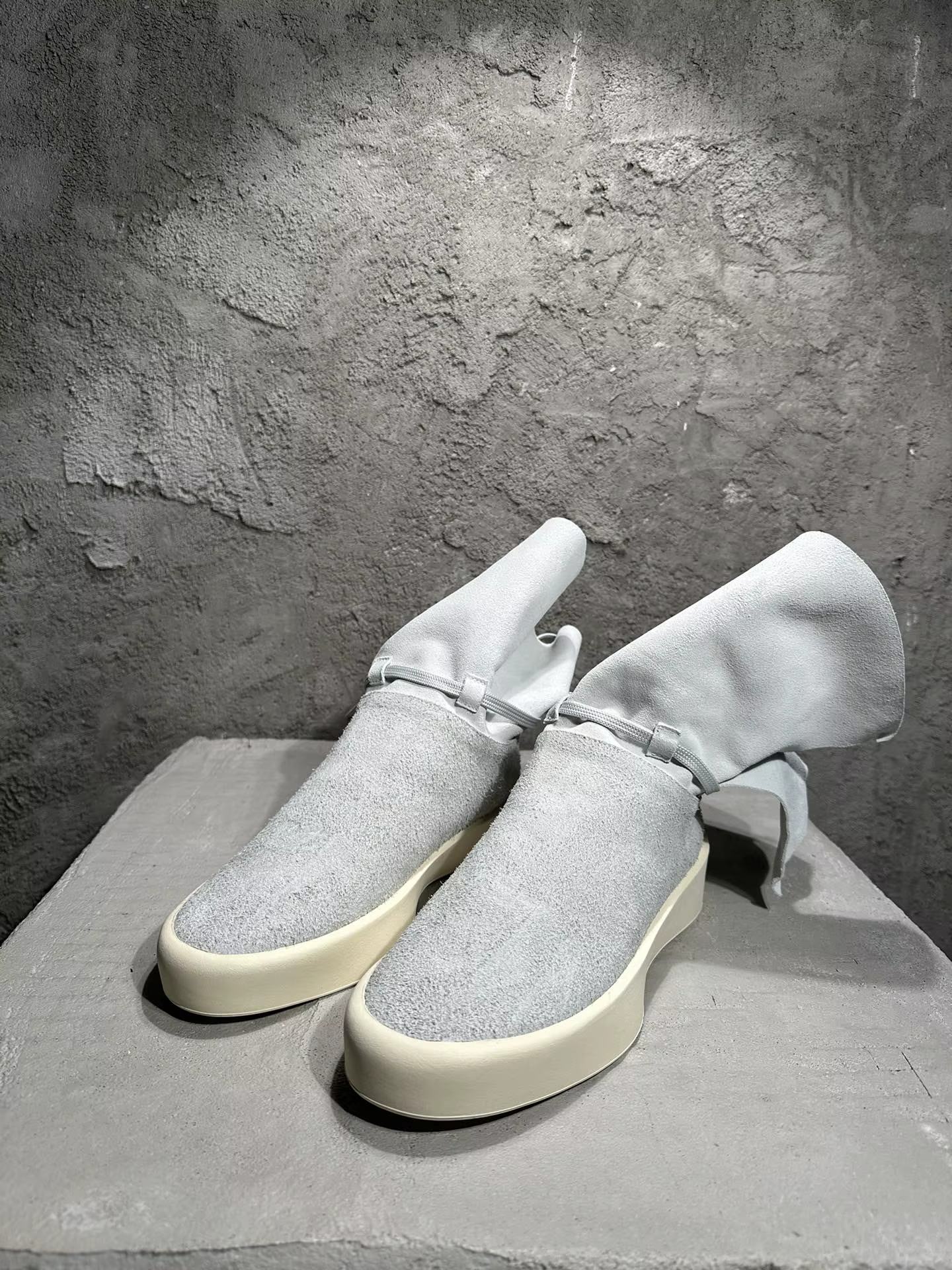Chaussures décontractées pour hommes baskets en cuir suédé à lacets de luxe haute rue automne bottes de créateur noires