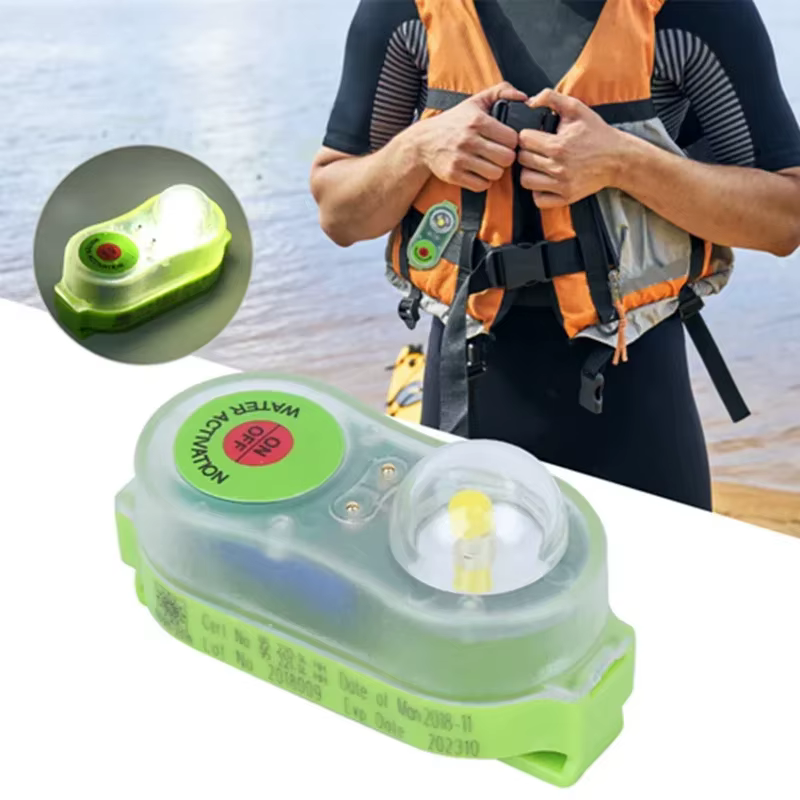 Lampe de gilet de sauvetage à LED activée par l'eau de mer