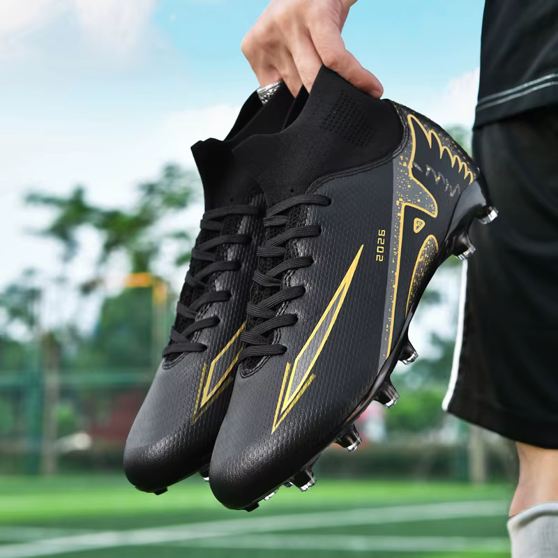 Chaussures de football pour hommes à tige haute, ultralégères, antidérapantes, pour le sport en plein air, chaussures de football de haute qualité pour le futsal, antidérapantes