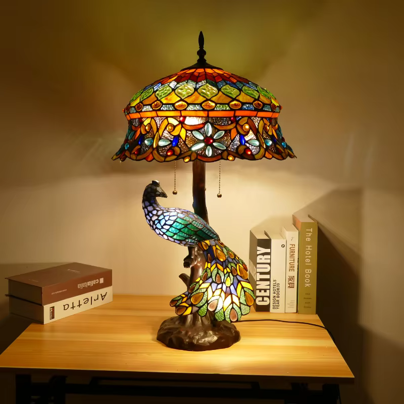 Tiffany américain rétro paon lampadaire Lotus salon étude verre coloré à la main abat-jour décor à la maison Table éclairage