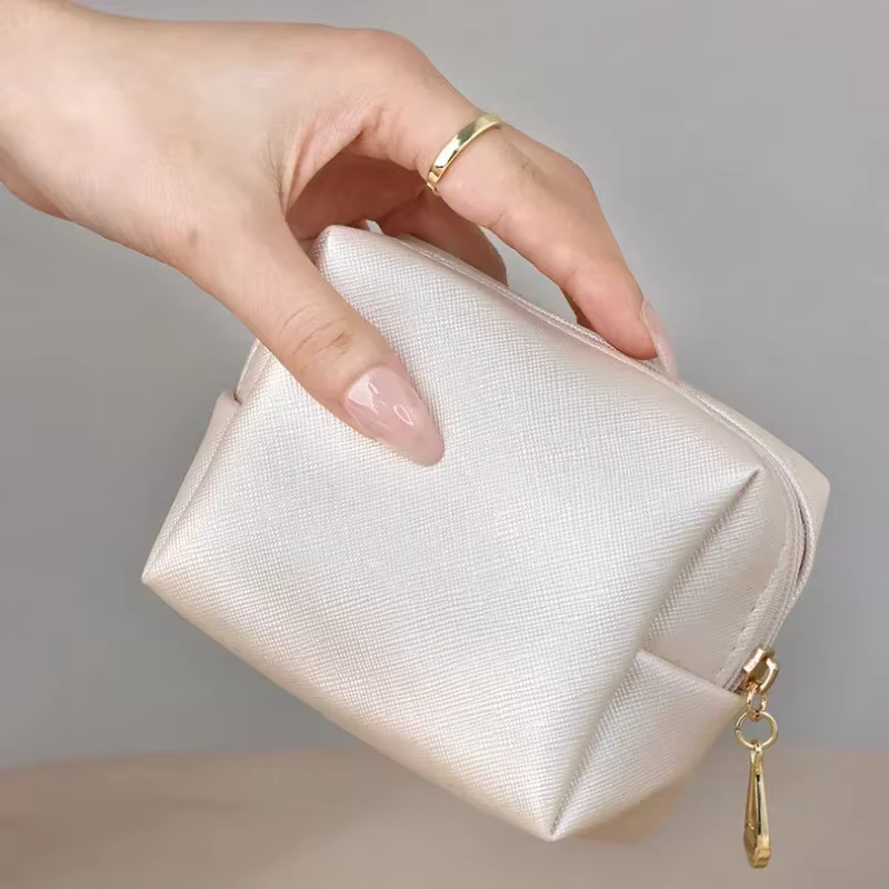 Mini trousse de maquillage pour femmes