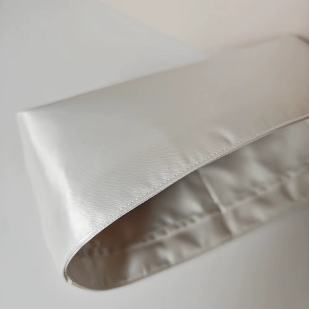 Sac intérieur étanche en satin léger