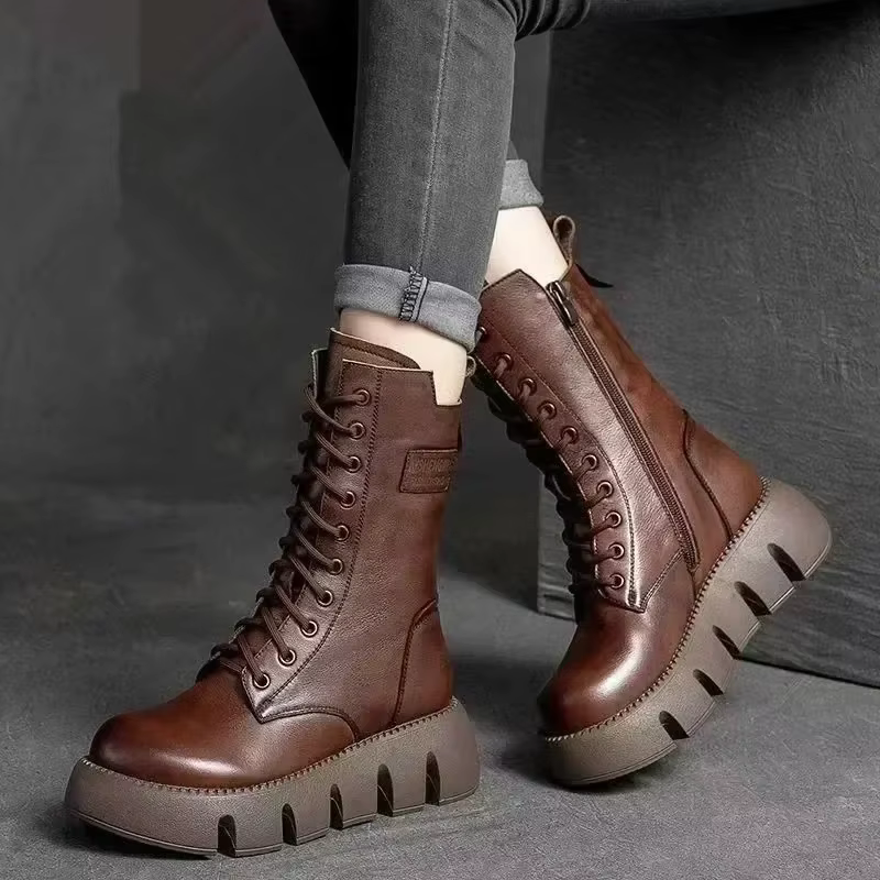 Hiver cuir femmes bottes 2025 court en peluche mi-talon bottes de neige à lacets chaud dame plate-forme Biker bottines pour femmes chaussures