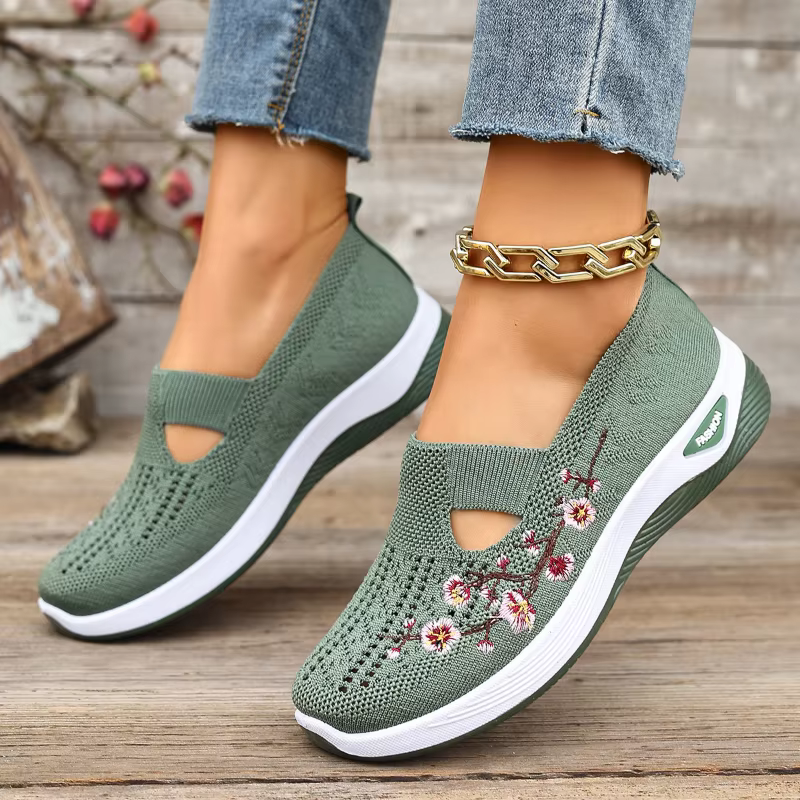 Chaussures compensées à enfiler pour femme avec broderie florale, respirantes, antidérapantes, semelle intérieure souple en EVA, talon bas, pour la marche quotidienne et les loisirs