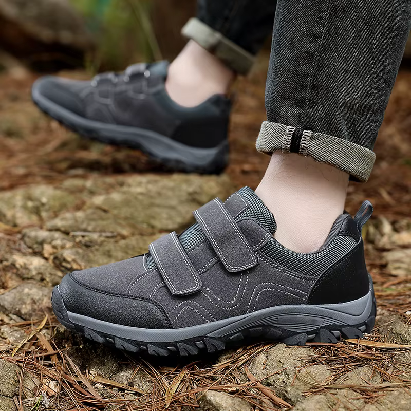 Nouvelles chaussures de randonnée pour hommes