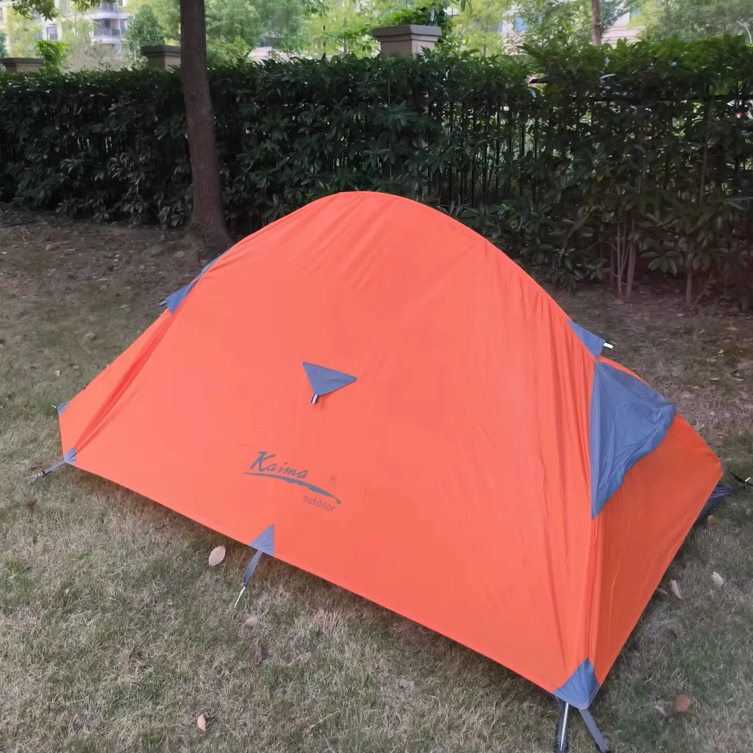 Tente de camping légère à deux couches pour 1-2 personnes
