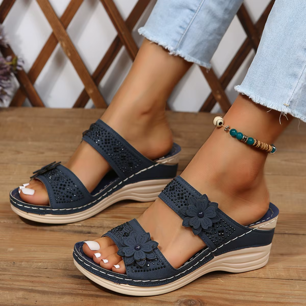 Nouvelles sandales compensées d'été pour femmes, sandales orthopédiques haut de gamme à bout ouvert, chaussures décontractées rétro en cuir antidérapantes pour femmes