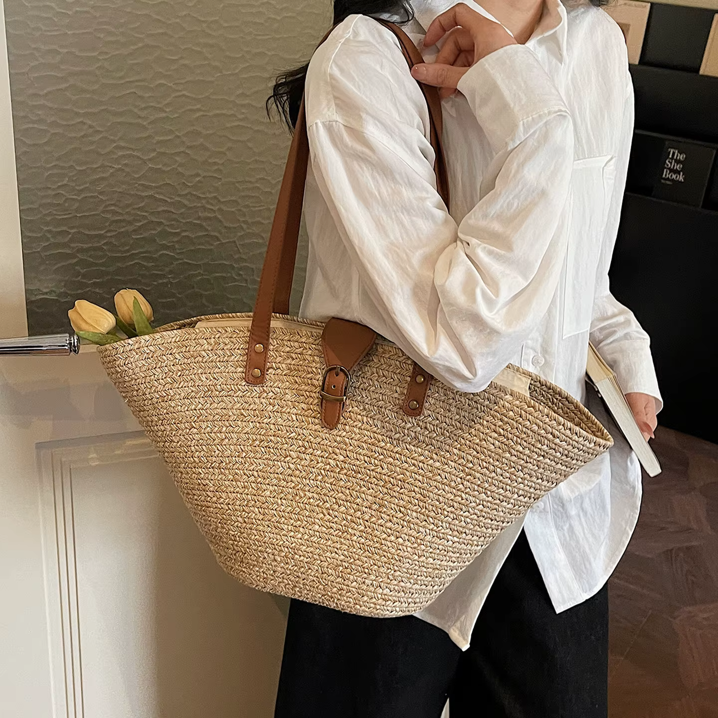 Sac à bandoulière en paille tressée grande capacité pour femme, style panier, fait main, nouvelle collection printemps-été 2026, idéal pour les vacances à la plage