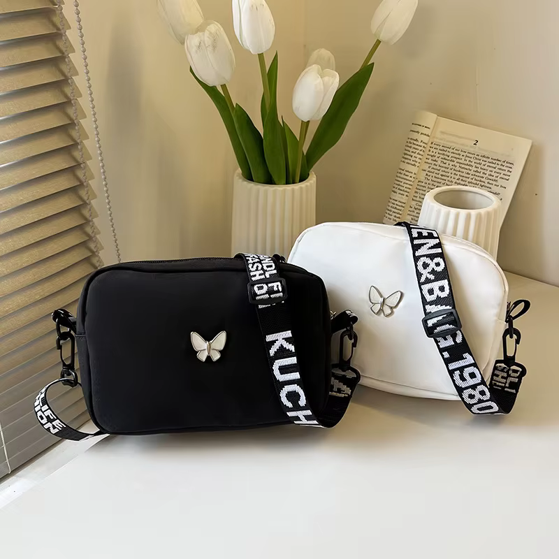 Sac à bandoulière noir et blanc
