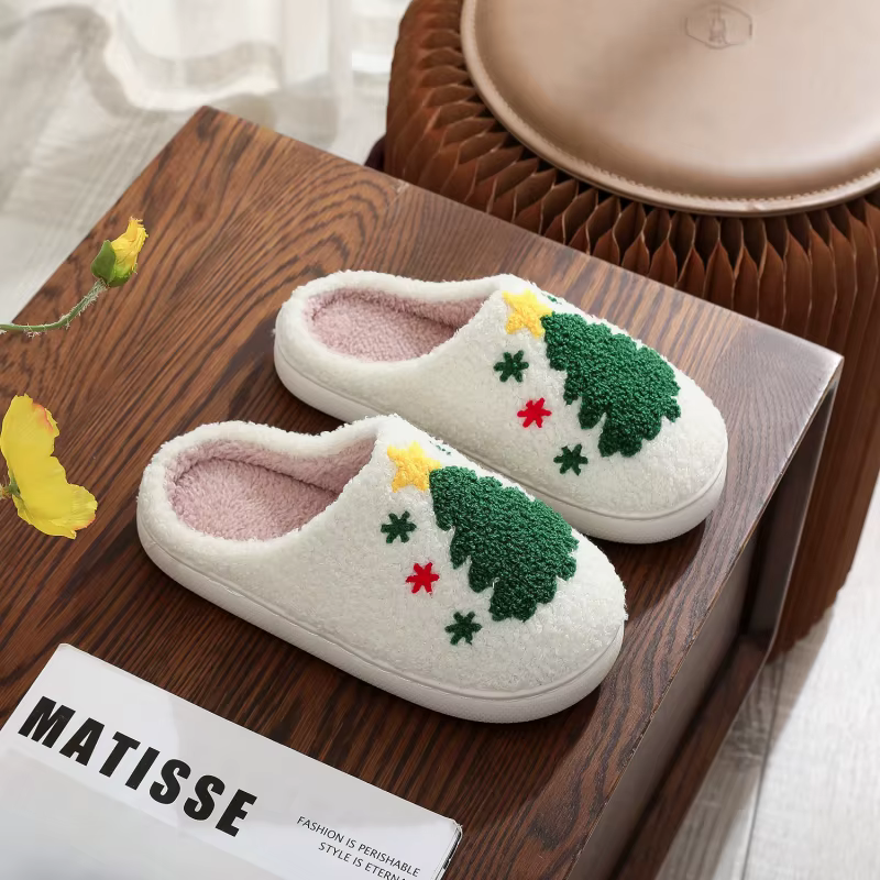 Hiver noël femmes maison pantoufles hommes intérieur doux sandales antidérapantes Couples chaud en peluche diapositives plates adultes unisexe belles chaussures
